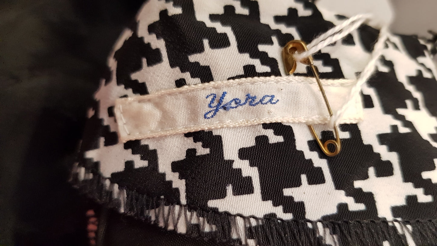 1970's Vintage "houndstooth checked dress" by Yora