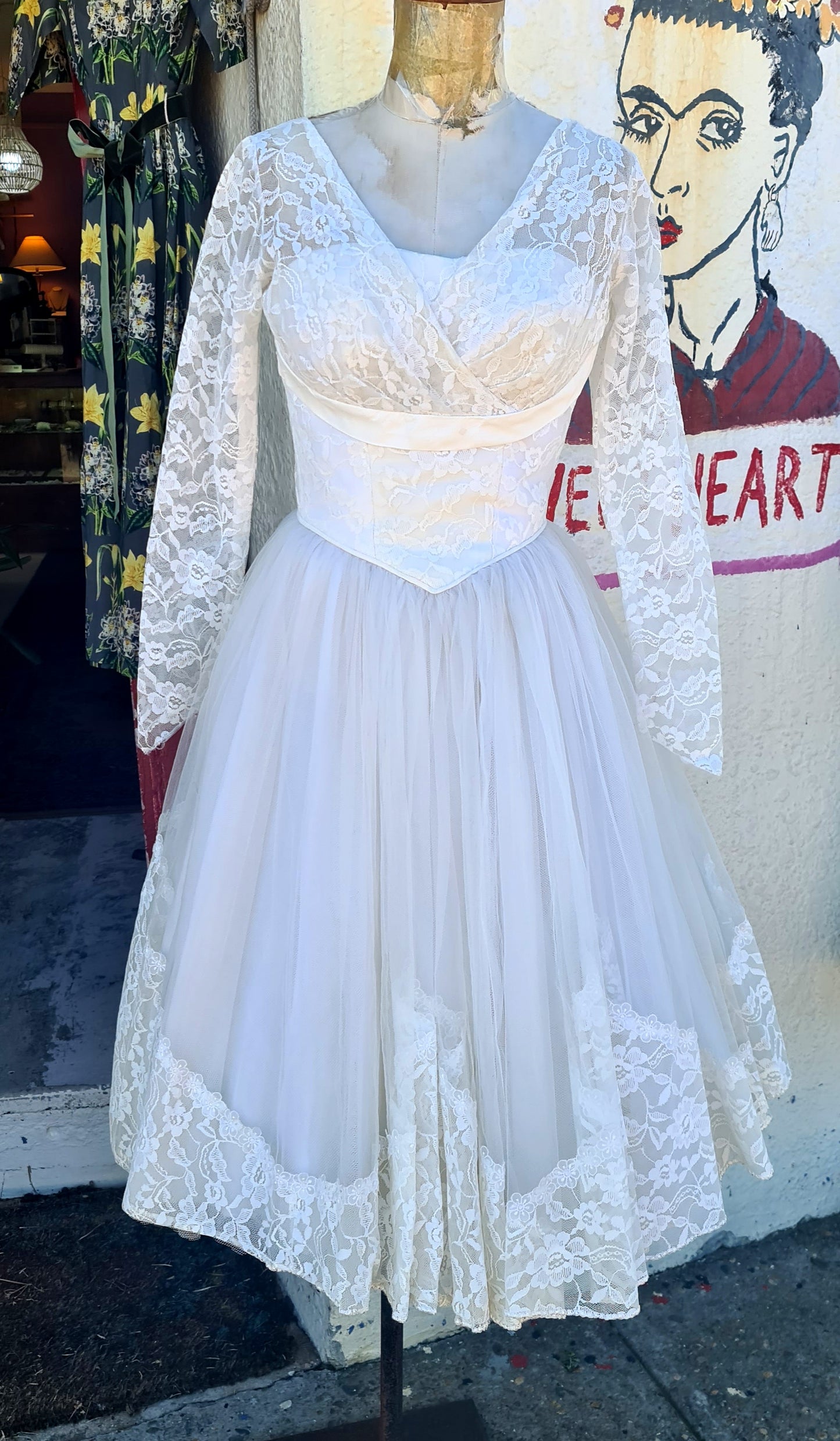 1950s Handmade Vintage Lace & Tulle fit & flare Wedding Dress