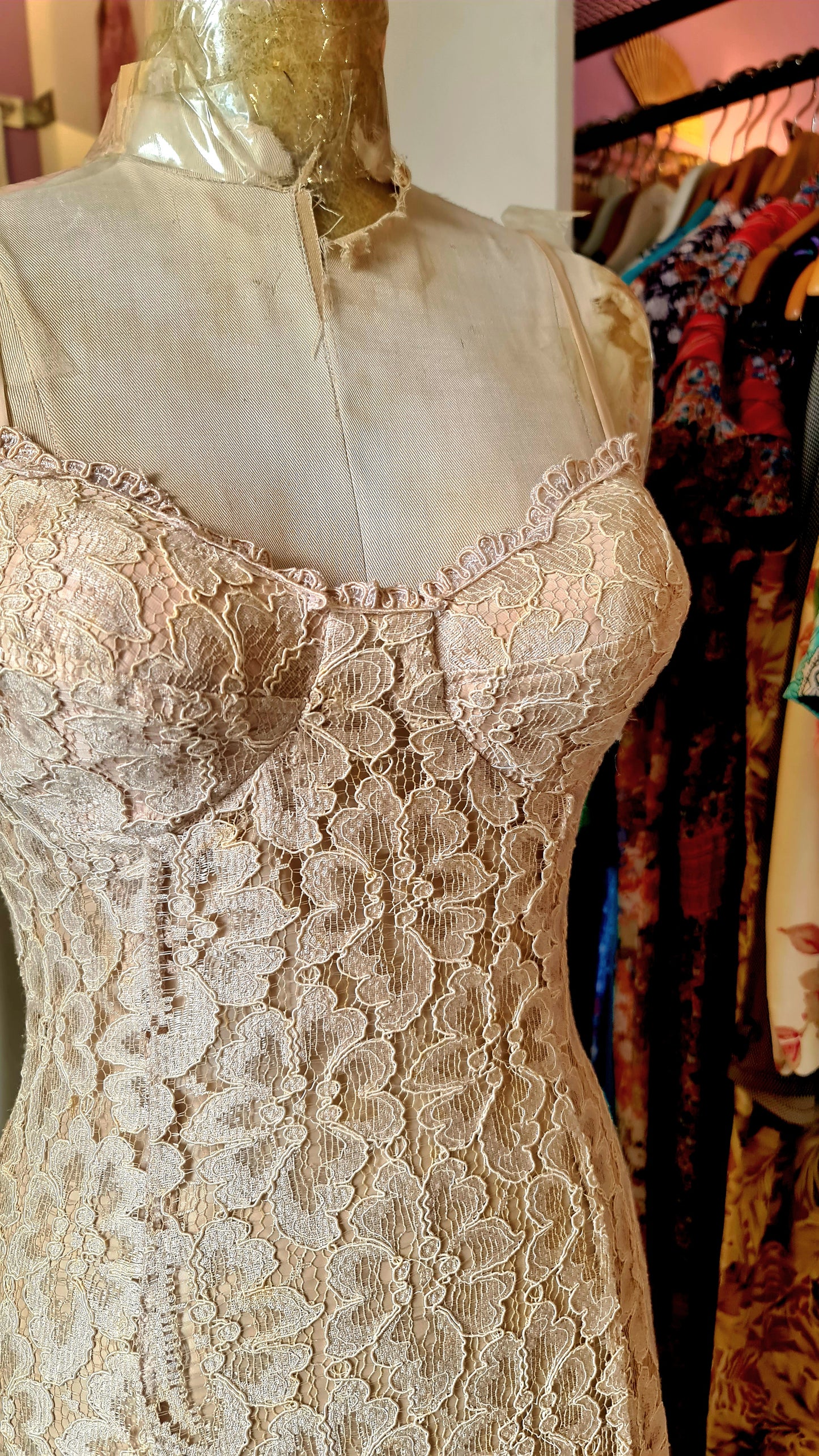 Retro1990s Room Two Cream Lace Cocktail Dress