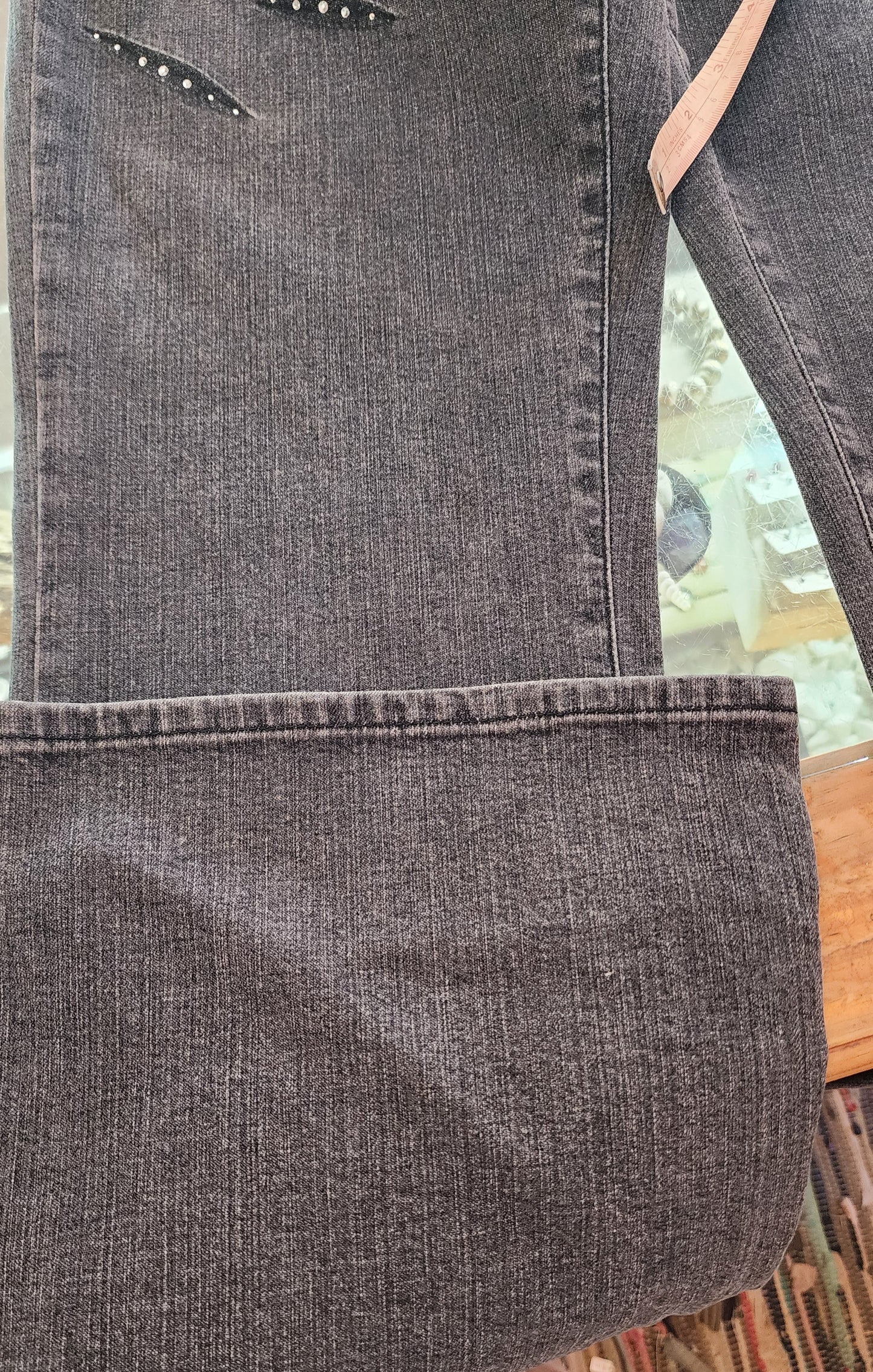 Pre-Loved Jeans - Lisa Vatti Jeans "LVJ" Flare Charcoal Denim Jeans Sz 28