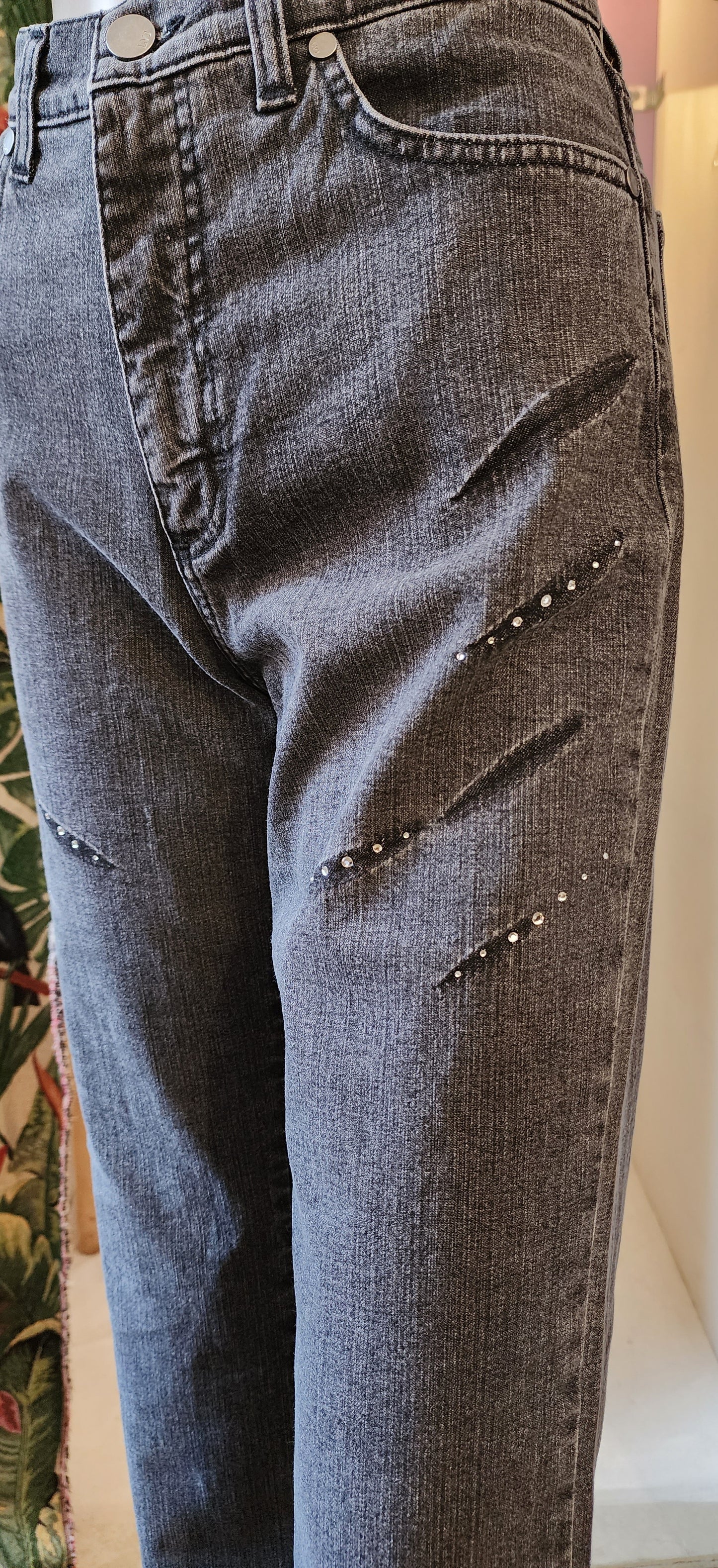 Pre-Loved Jeans - Lisa Vatti Jeans "LVJ" Flare Charcoal Denim Jeans Sz 28