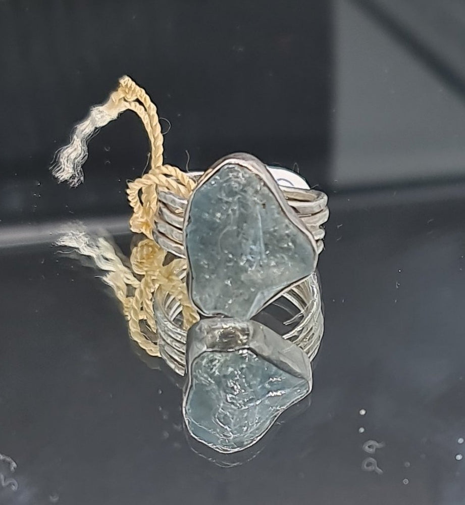 Le Grands raw Aquamarine Ring in Silver by Lisa Carney