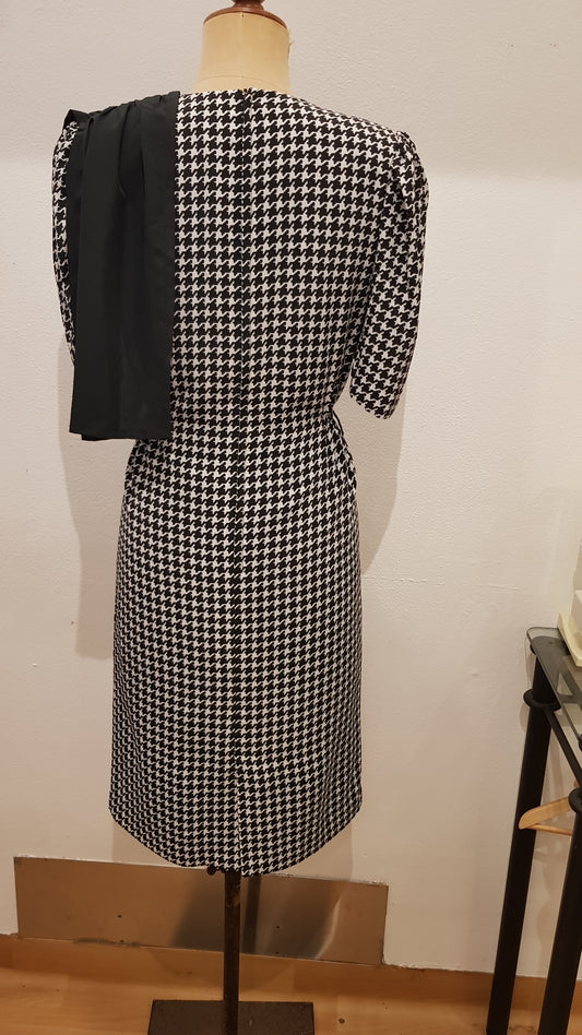 1970's Vintage "houndstooth checked dress" by Yora