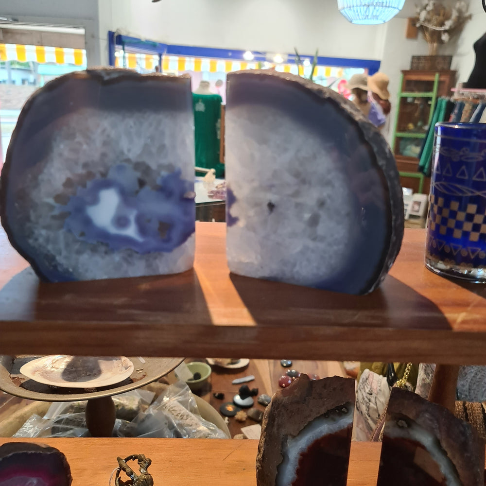 Agate - Geodes, Bookends & Slices