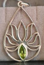 Mixed Flower 925 Pendant with Semi Precious gem stone /crystal