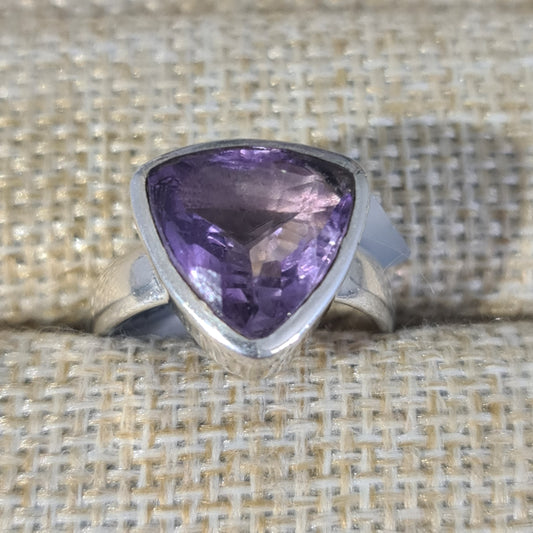 Amethyst faceted teardrop double bezel Ring in 925 Silver (Sz 5) by Stones & Silver
