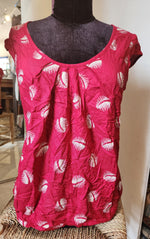 Rosie Tee in Raspberry Feather print UK 12 by Emily and Fin LAST ONE!