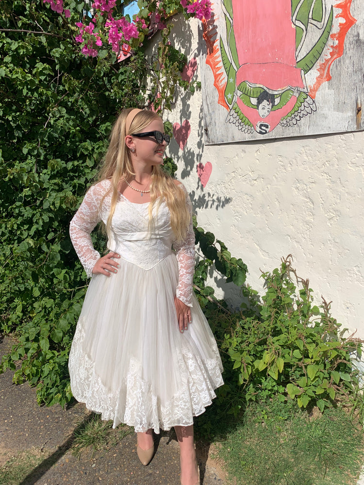 1950s Handmade Vintage Lace & Tulle fit & flare Wedding Dress